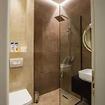 Lit Apartments, Jacuzzi 公寓 地拉那