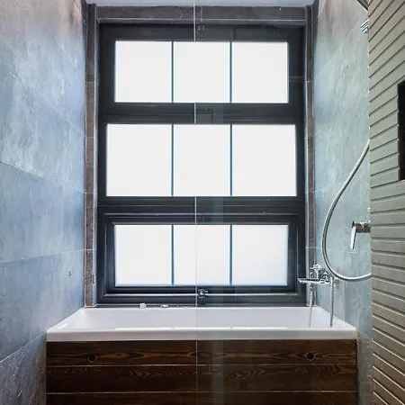 Lit Apartments, Jacuzzi * טיראנה