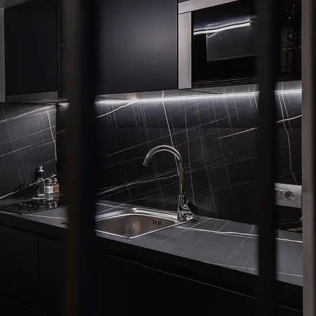 Lit Apartments, Jacuzzi Тирана