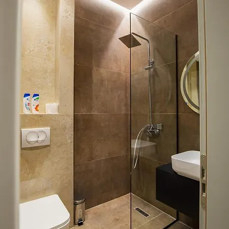 Lit Apartments, Jacuzzi Lejlighed Tirana