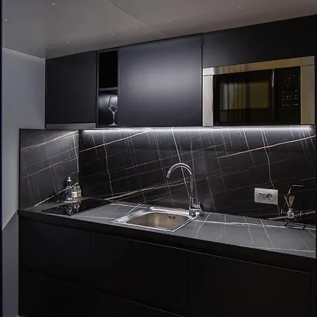 Lejlighed Lit Apartments, Jacuzzi *