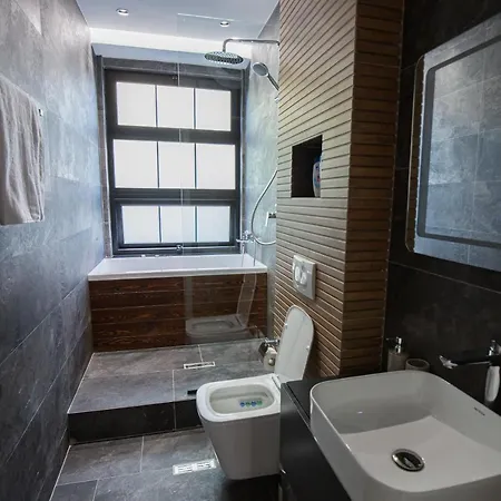 Lejlighed Lit Apartments, Jacuzzi
