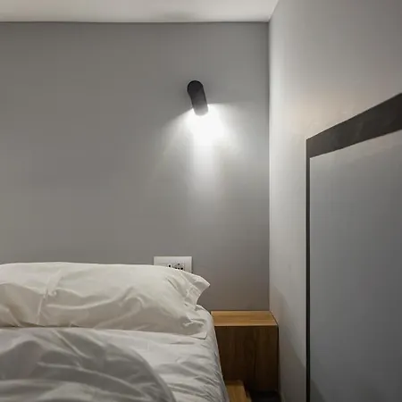 Lit Apartments, Jacuzzi * טיראנה